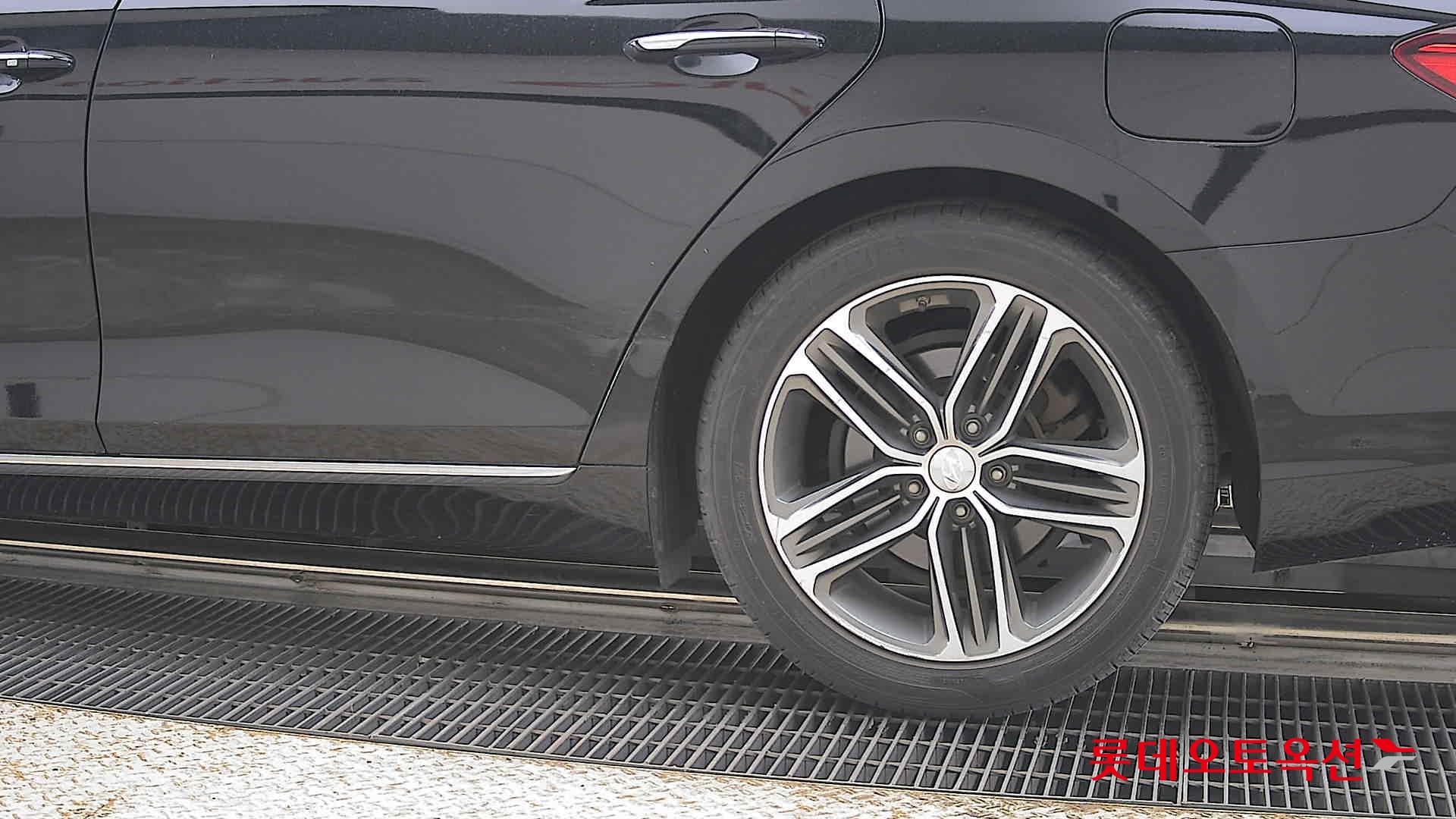 Hyundai Grandeur 2017 - Image 26