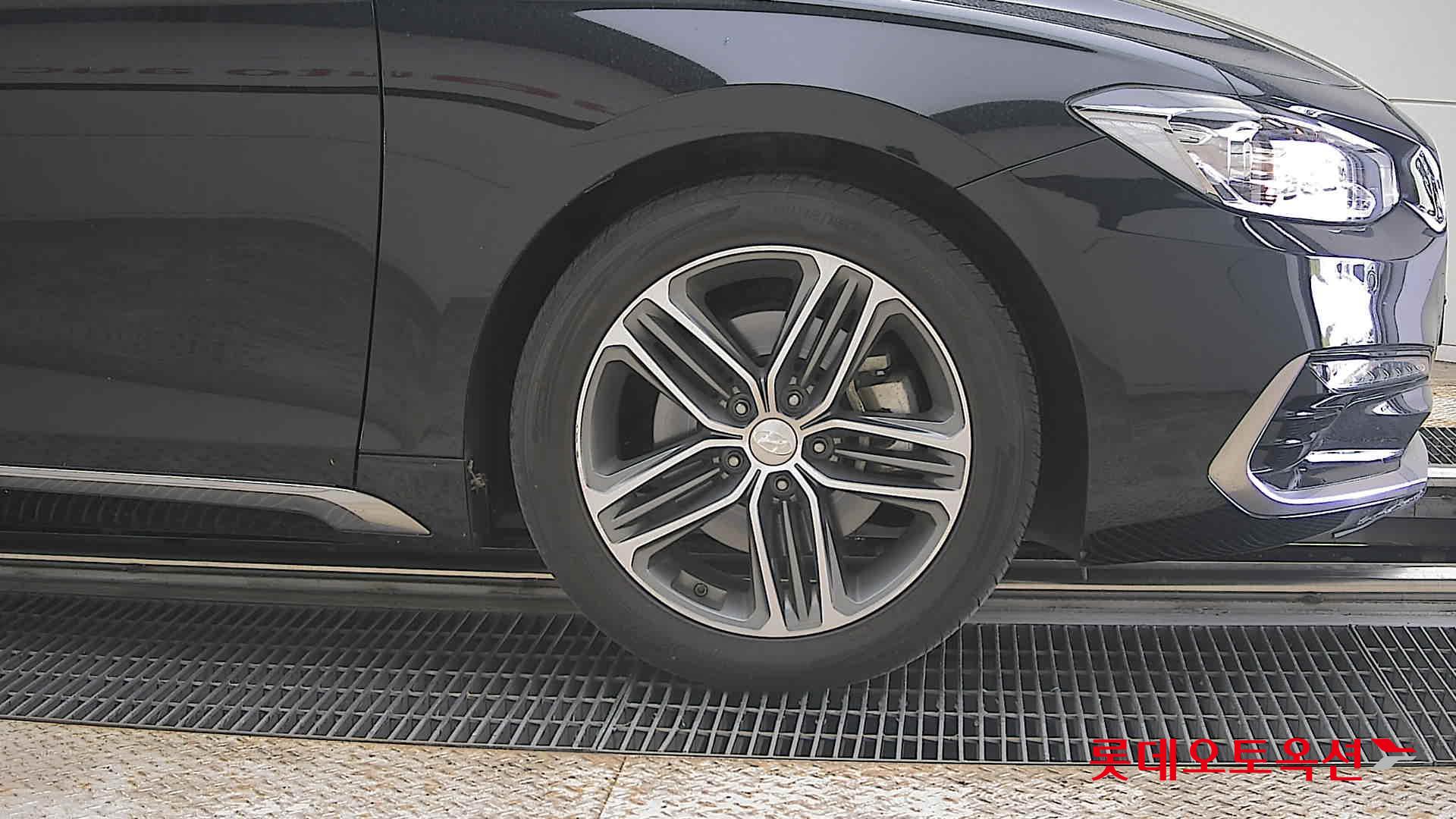 Hyundai Grandeur 2017 - Image 27