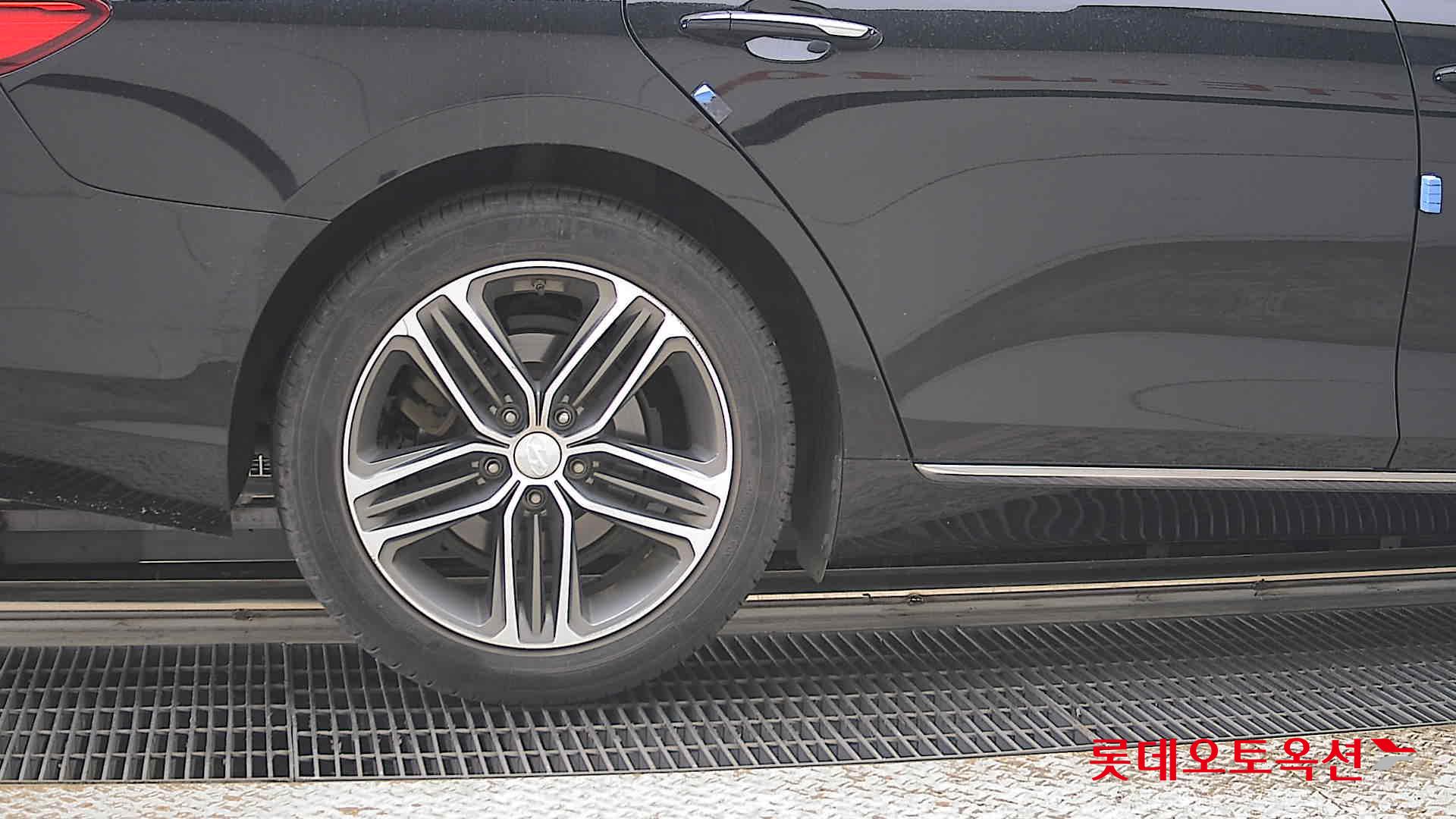 Hyundai Grandeur 2017 - Image 28