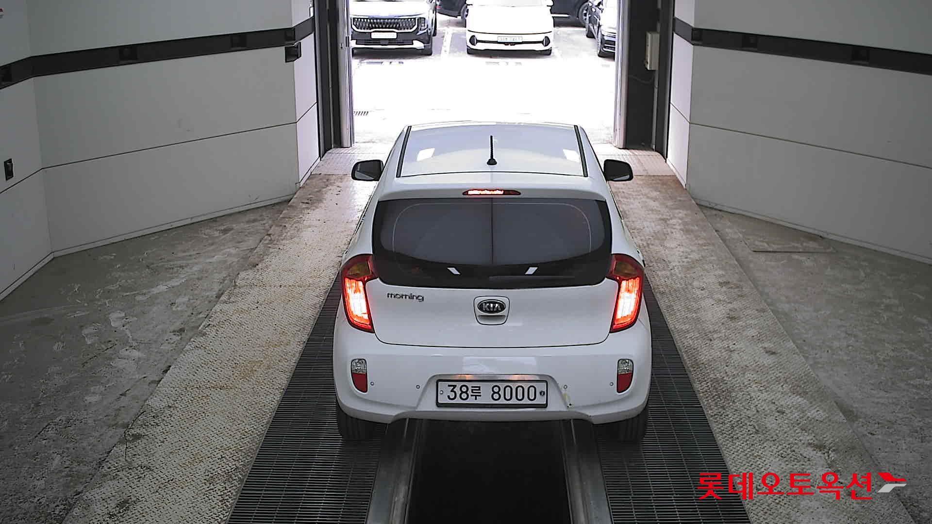 Kia Morning 2013 - Image 17