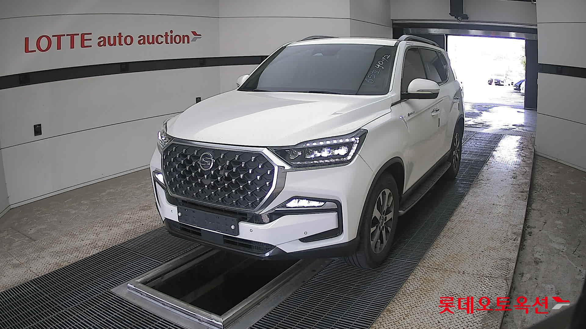 KG Mobility Rexton - 10