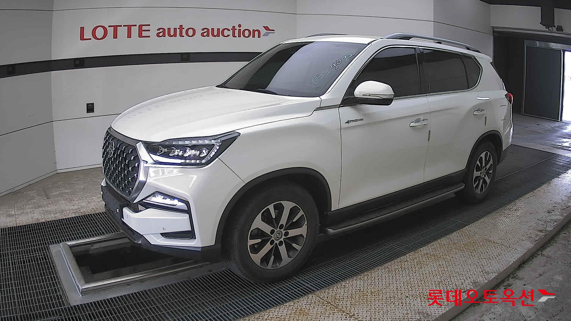 KG Mobility Rexton - 11