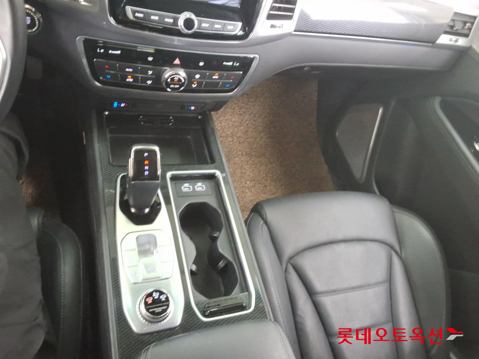KG Mobility Rexton - 35