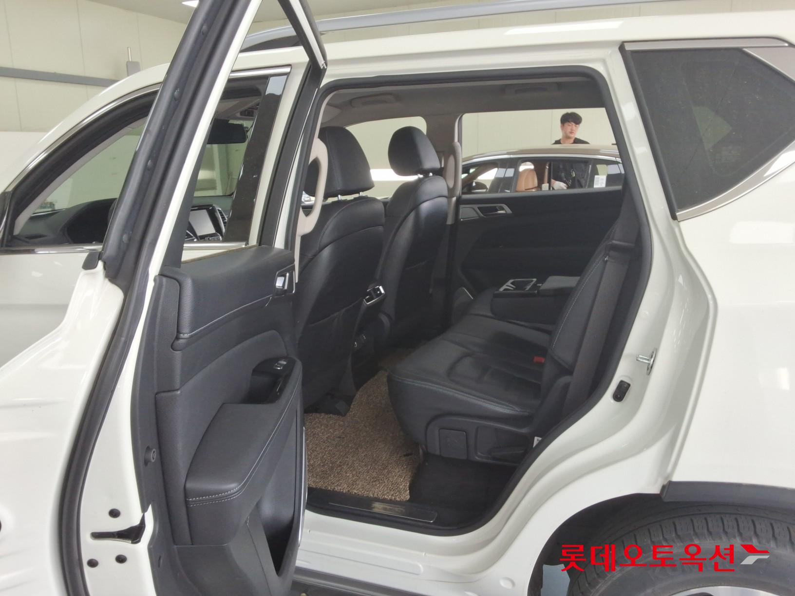 KG Mobility Rexton - 38