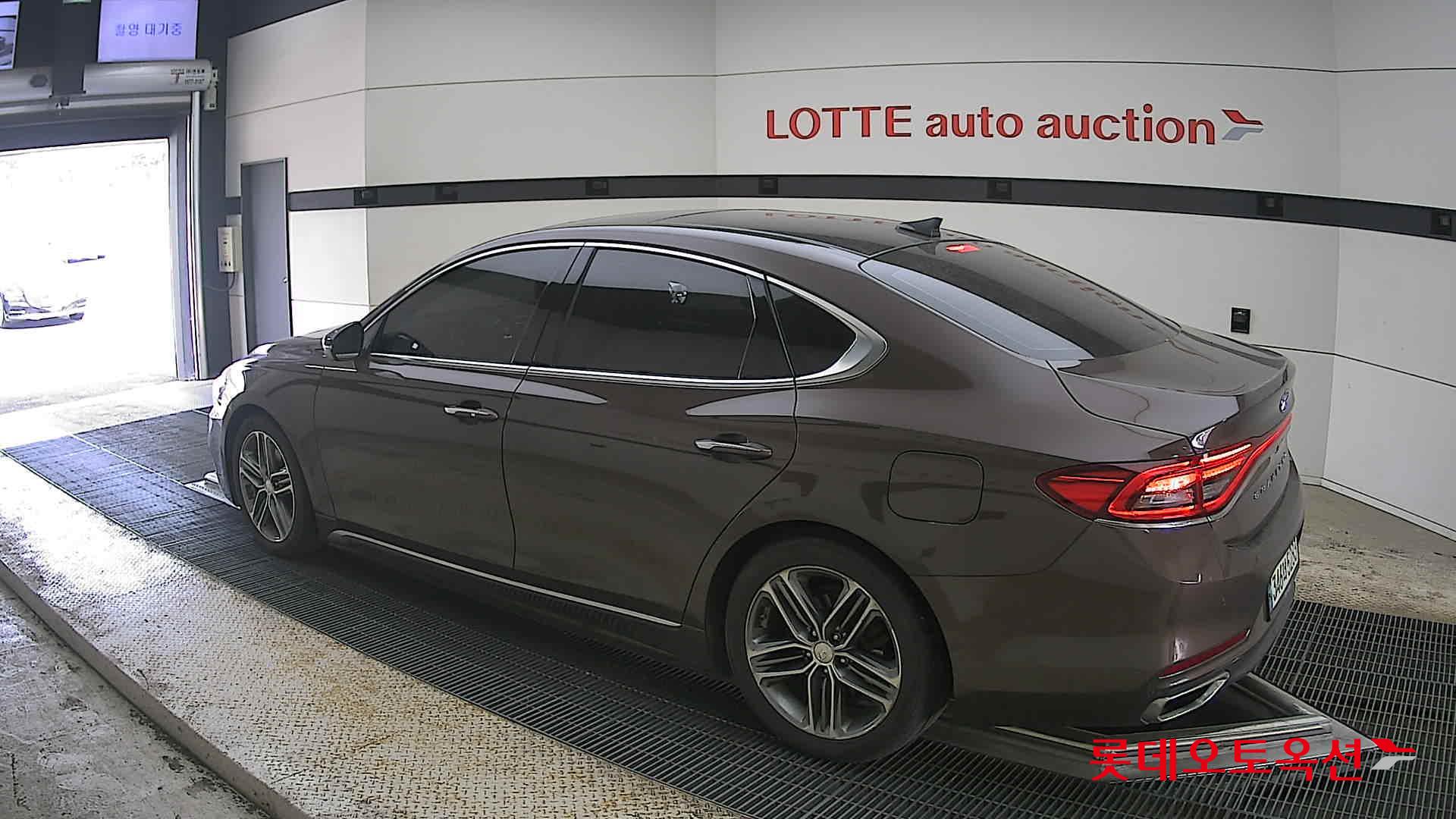 Hyundai Grandeur 2018 - Image 15