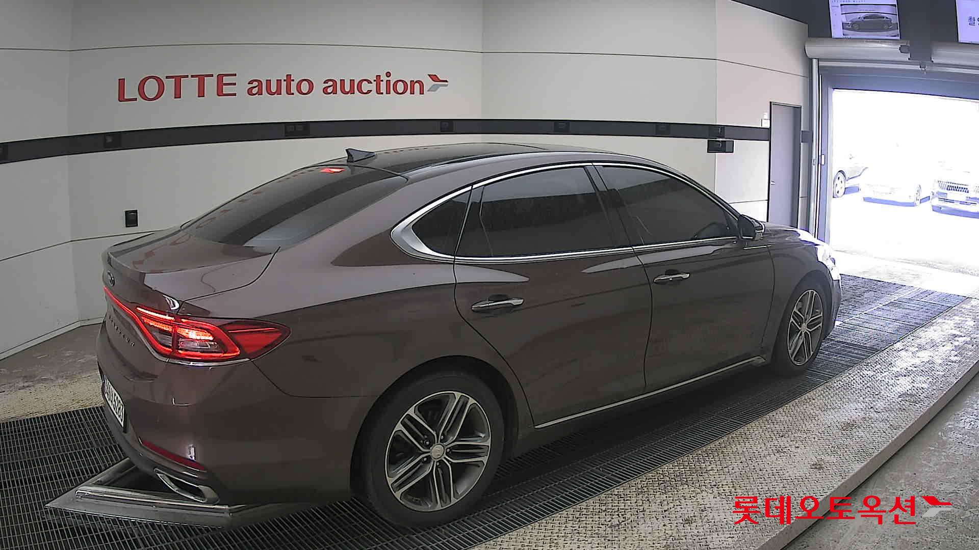 Hyundai Grandeur 2018 - Image 19