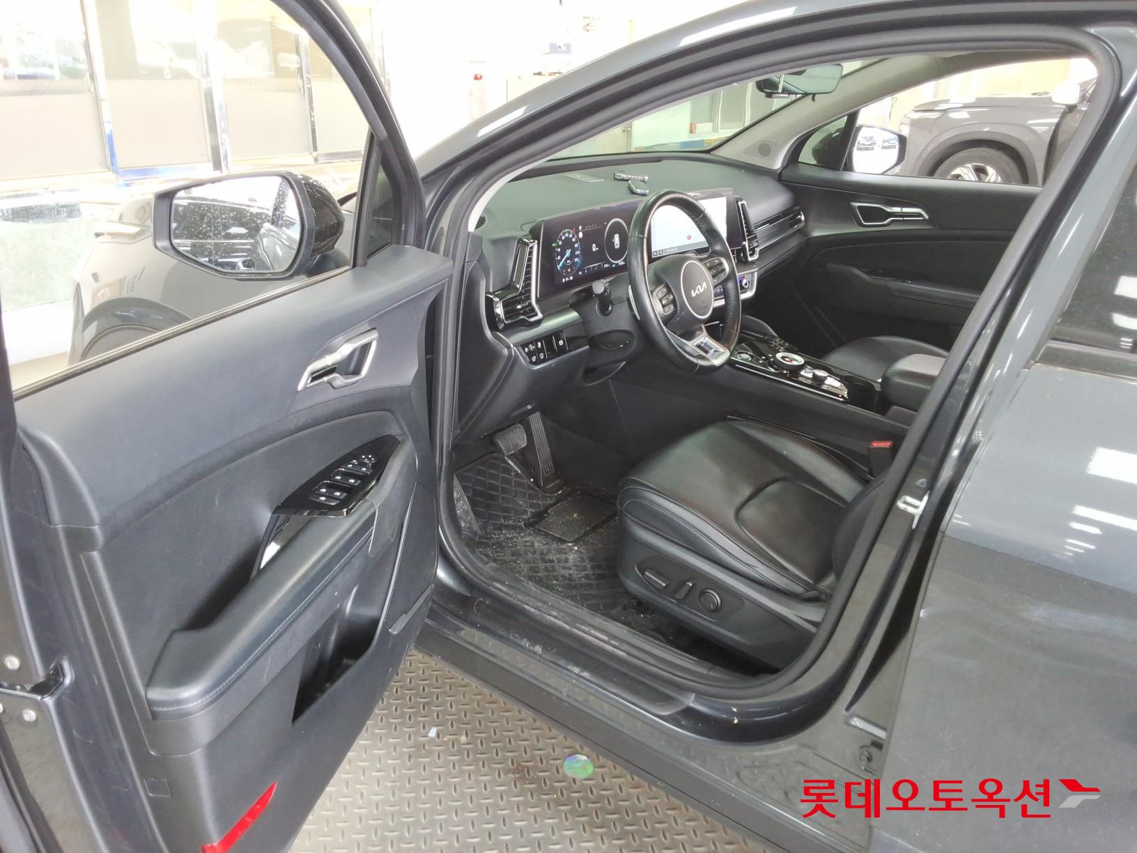 Kia Sportage 2023 - Image 36