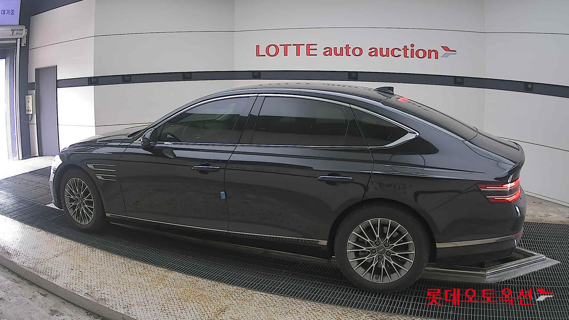 Genesis G80 2021 - Image 14