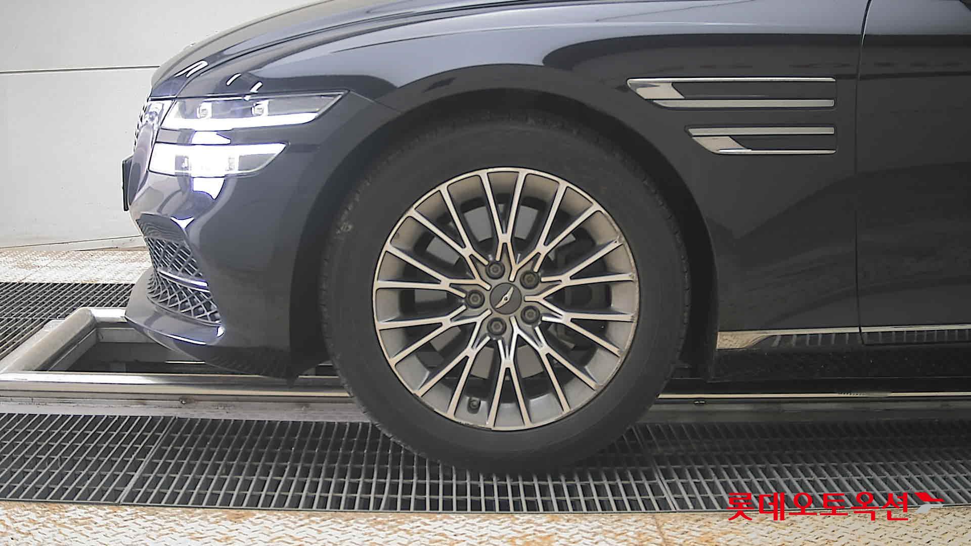 Genesis G80 2021 - Image 25