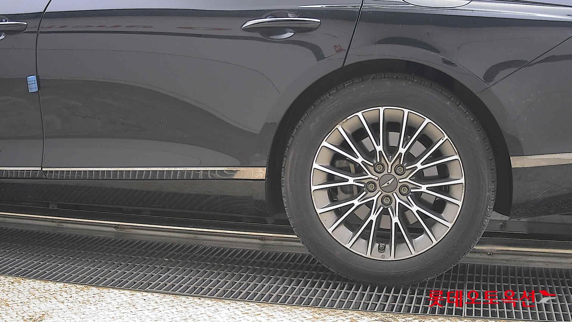 Genesis G80 2021 - Image 26