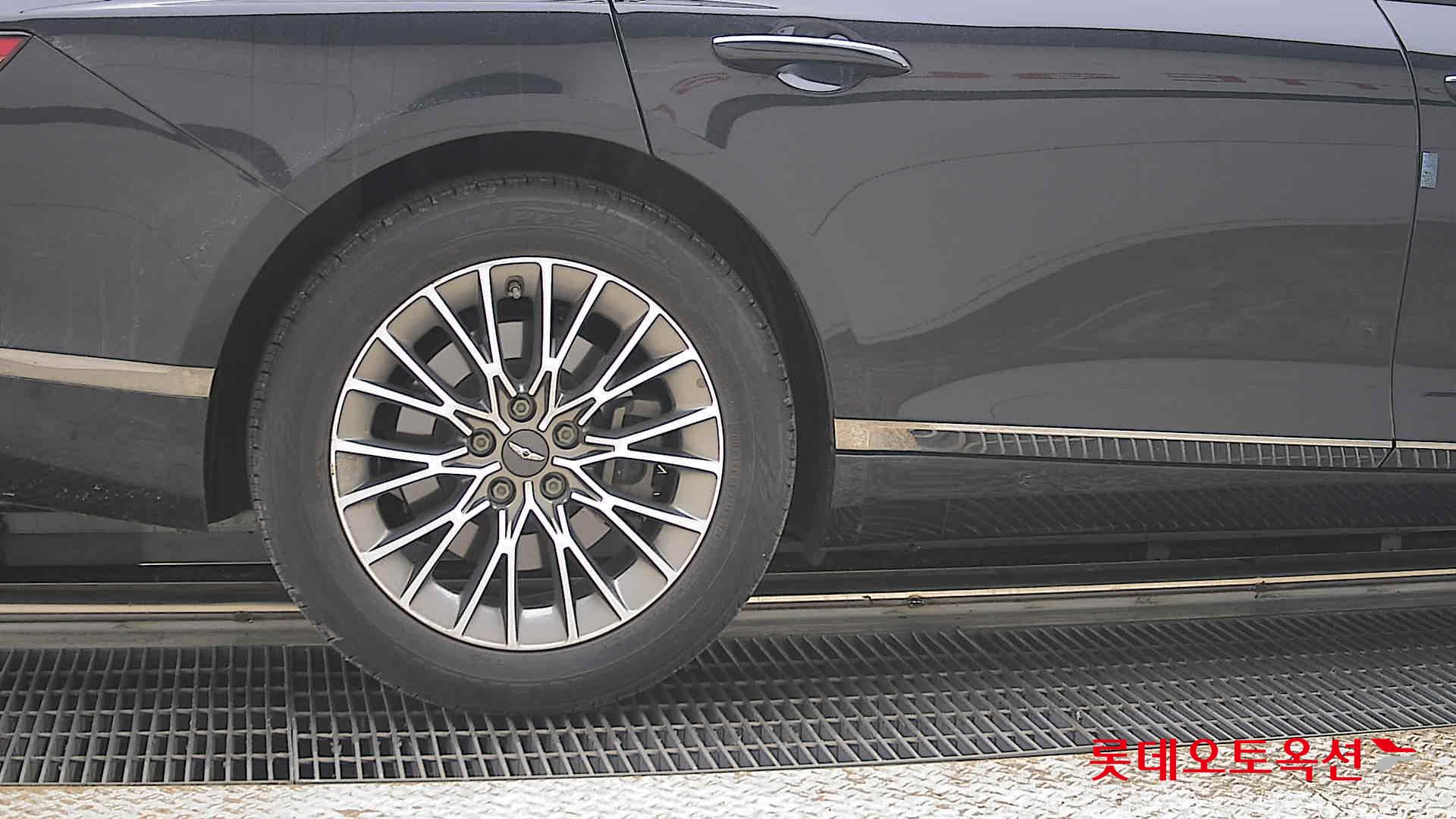 Genesis G80 2021 - Image 28