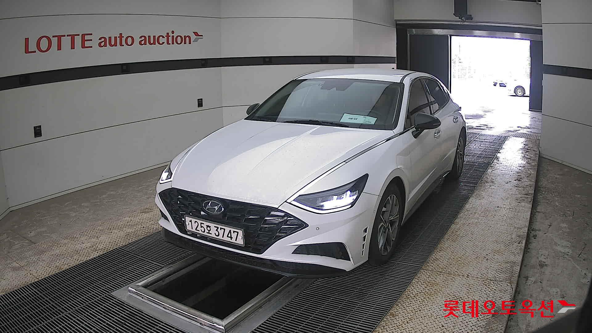 Hyundai Sonata 2022 - Image 10