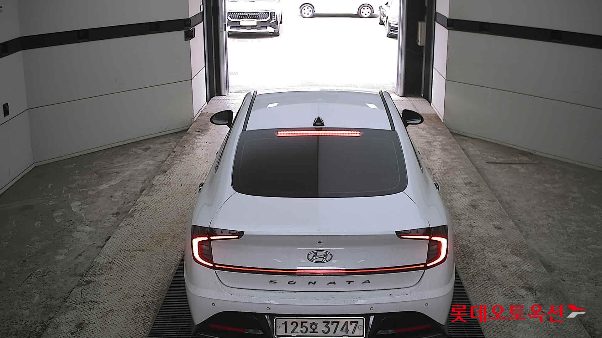 Hyundai Sonata 2022 - Image 17