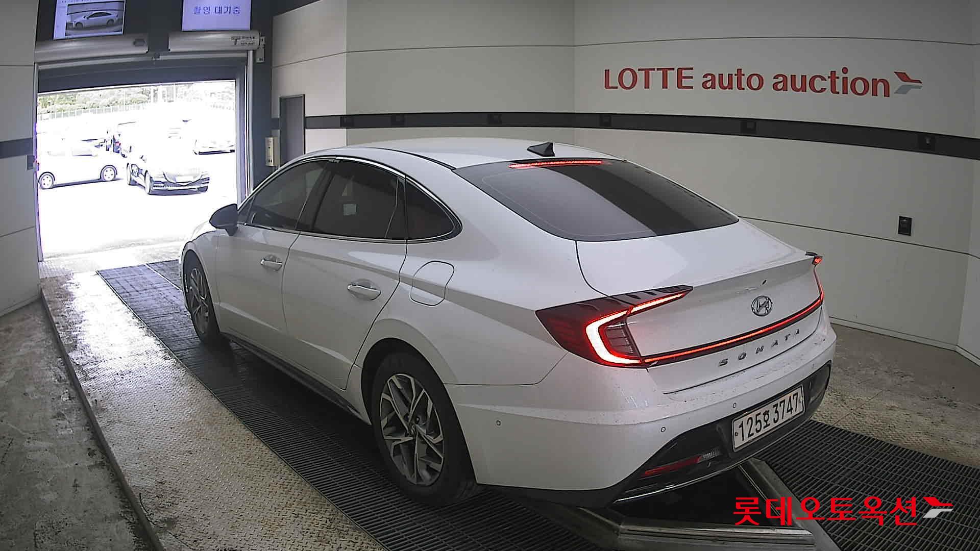 Hyundai Sonata 2022 - Image 4