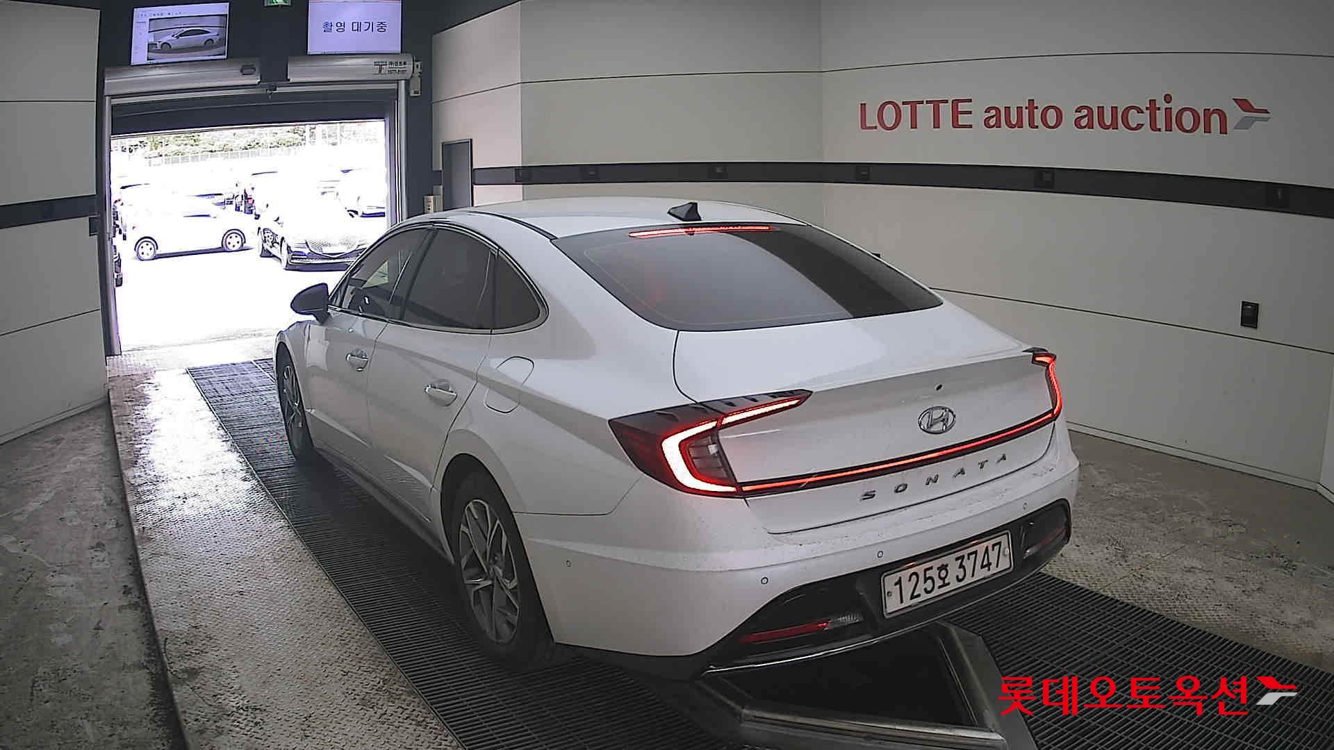 Hyundai Sonata 2022 - Image 16