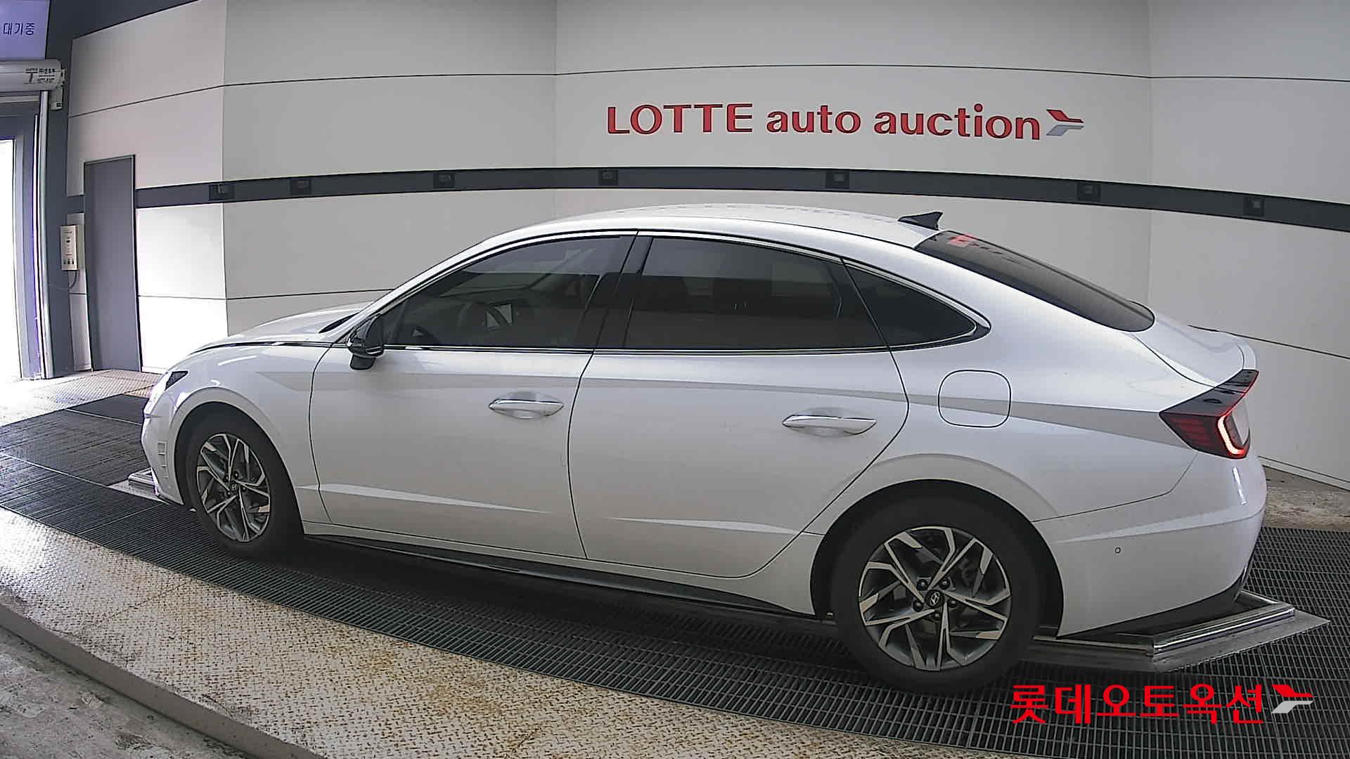 Hyundai Sonata 2022 - Image 14