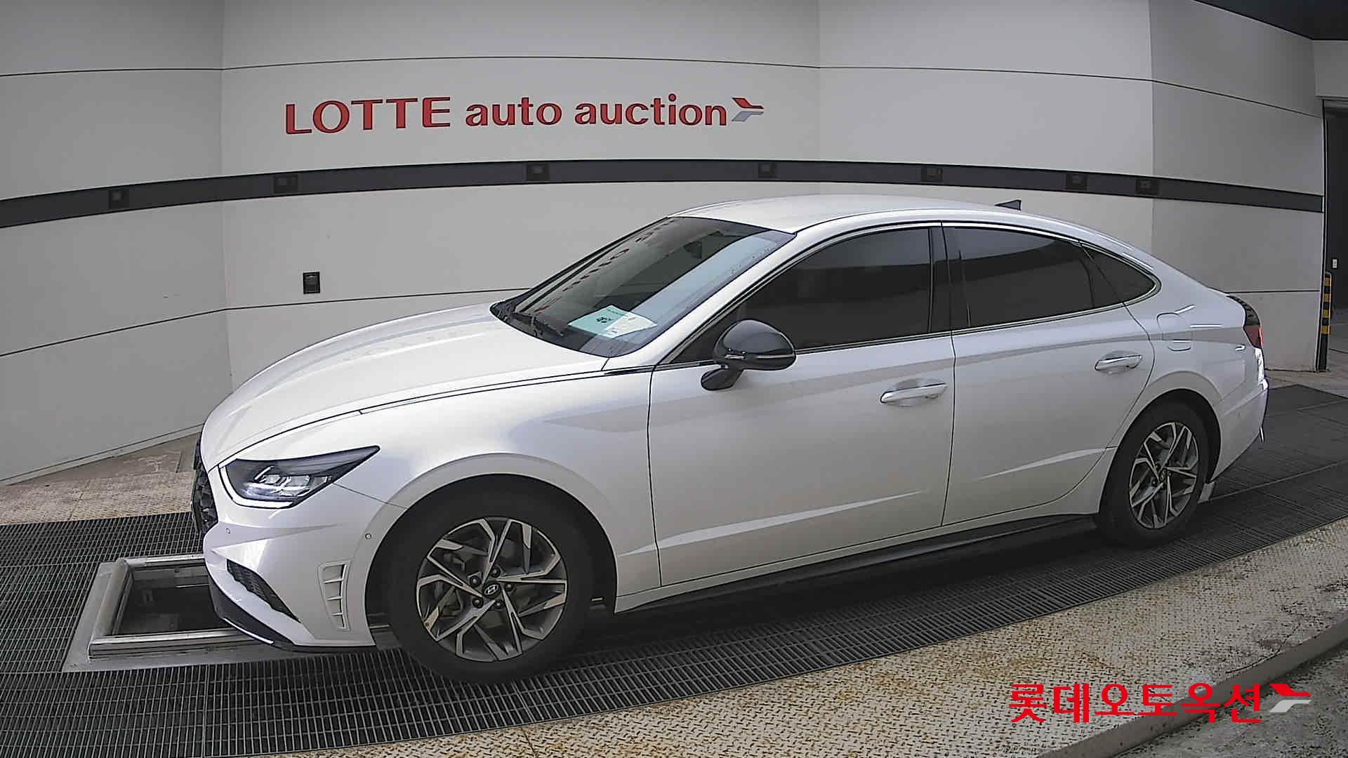 Hyundai Sonata 2022 - Image 12