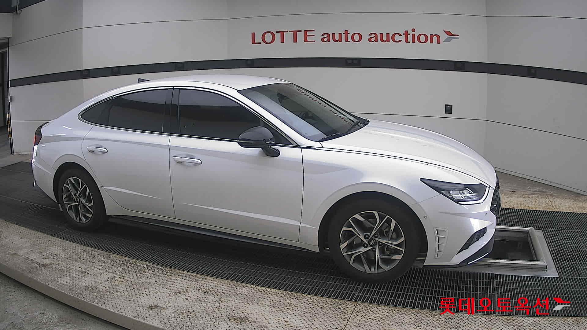 Hyundai Sonata 2022 - Image 22