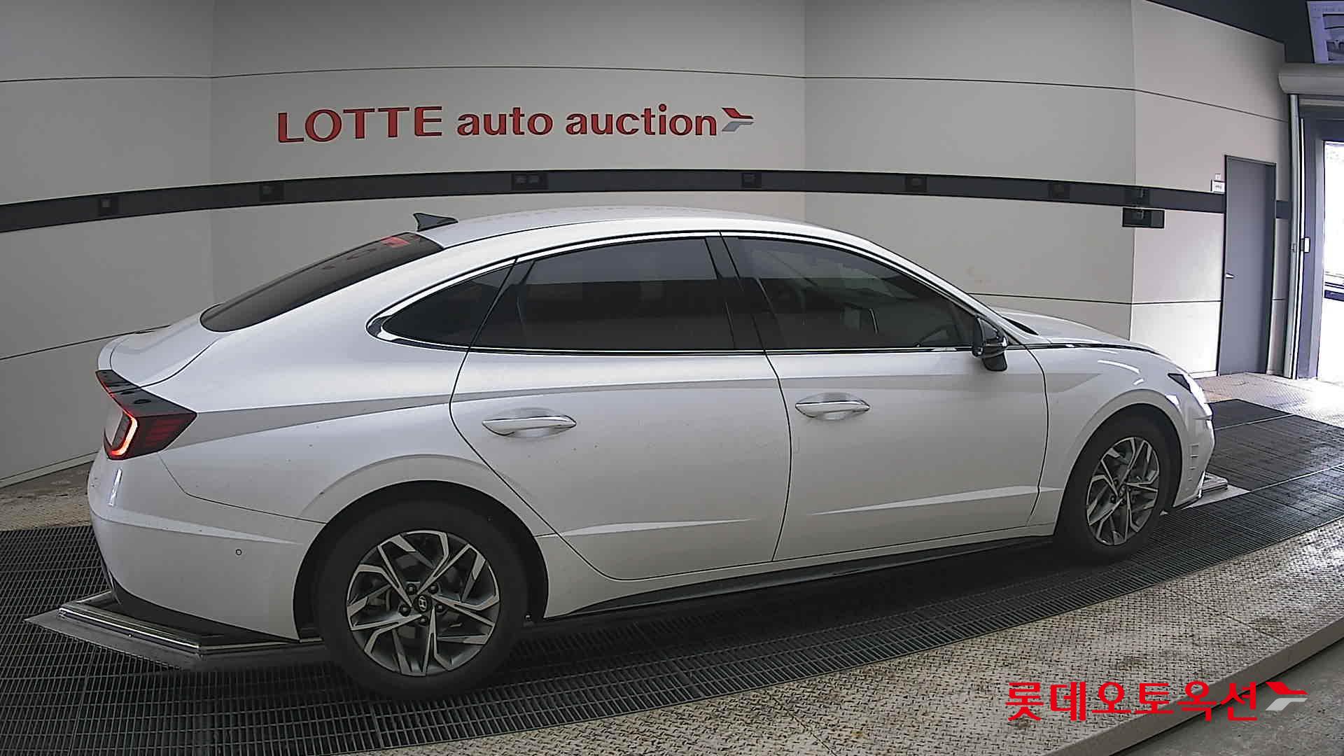 Hyundai Sonata 2022 - Image 20