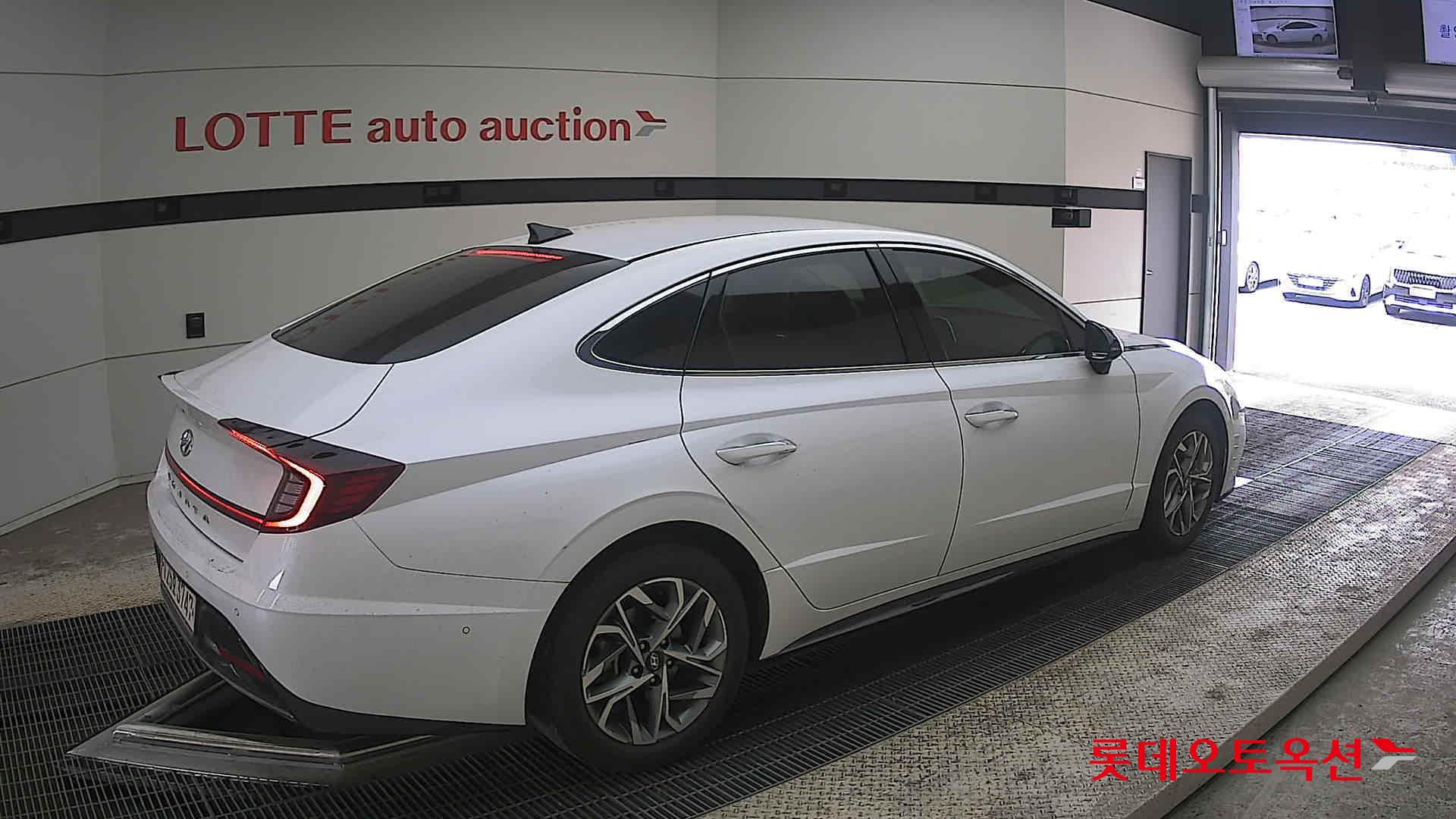 Hyundai Sonata 2022 - Image 19