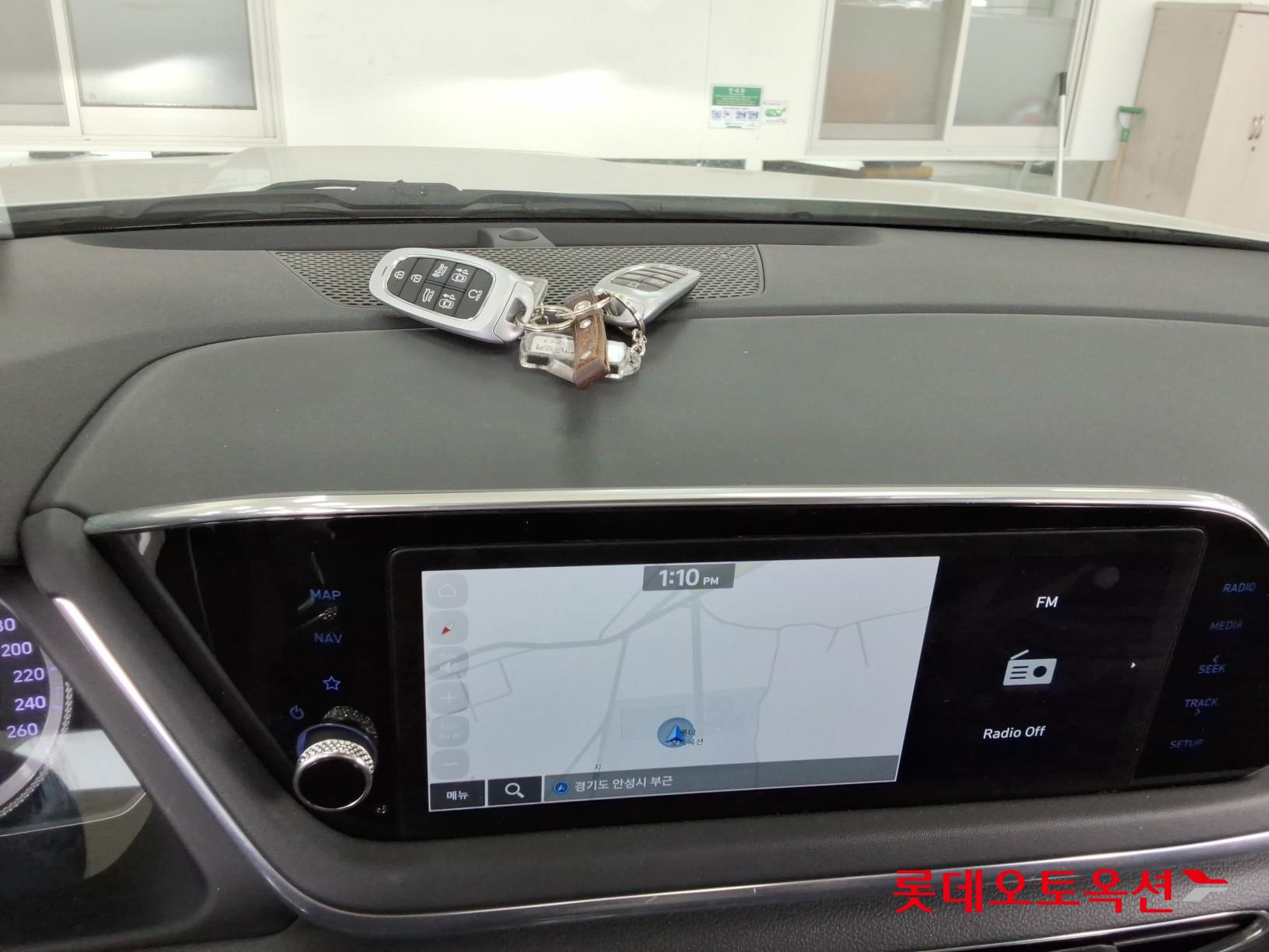 Hyundai Sonata 2022 - Image 32