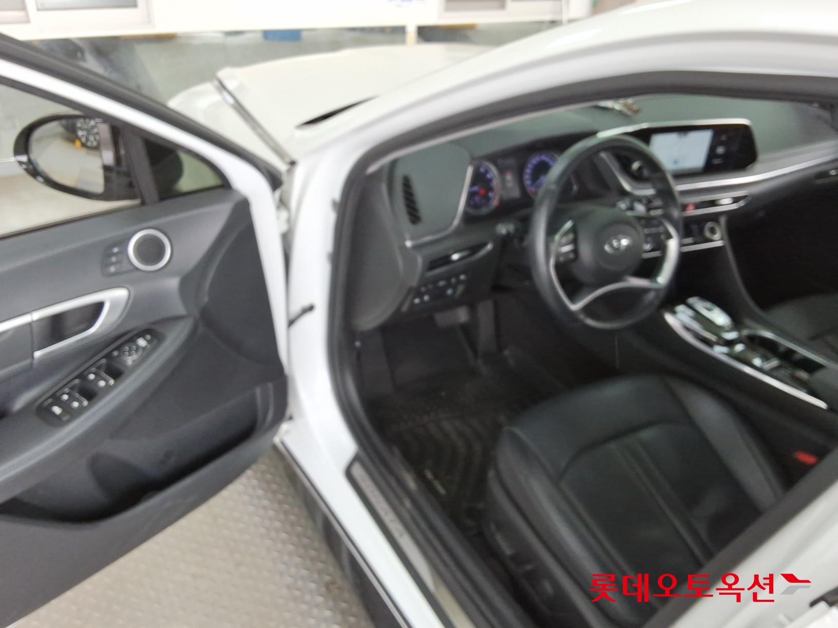 Hyundai Sonata 2022 - Image 37