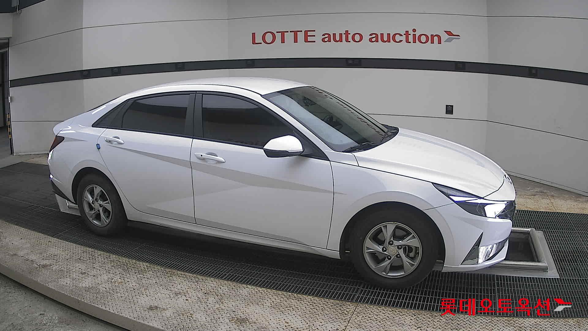 Hyundai Elantra 2021 - Image 22