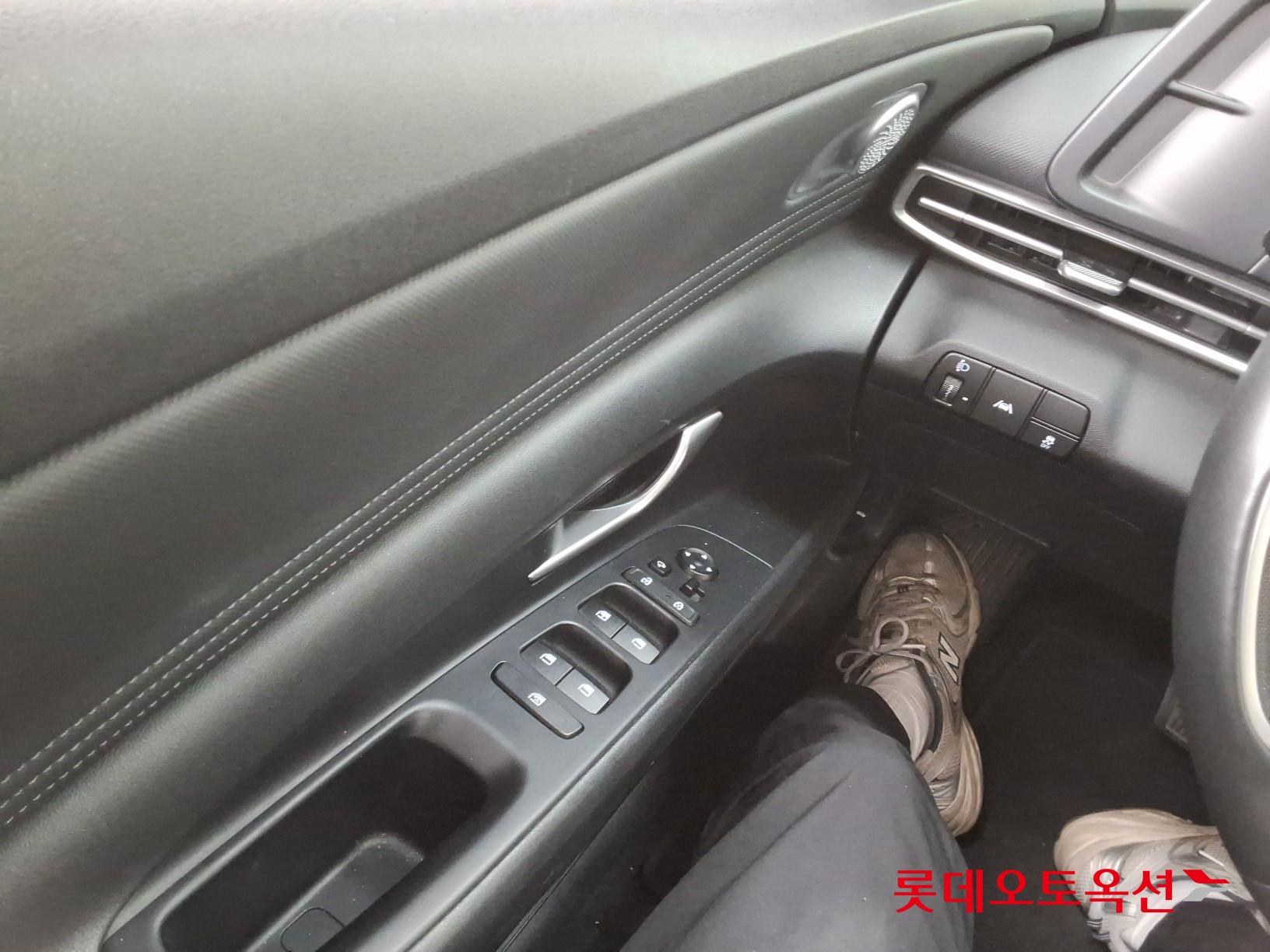 Hyundai Elantra 2021 - Image 29