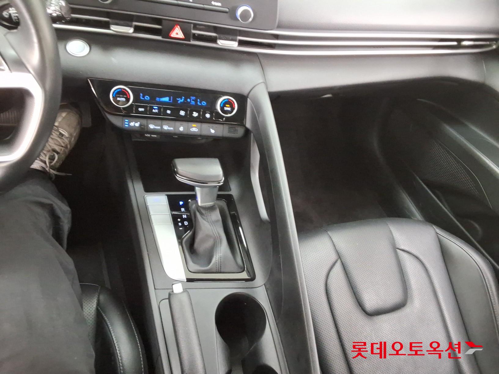 Hyundai Elantra 2021 - Image 34