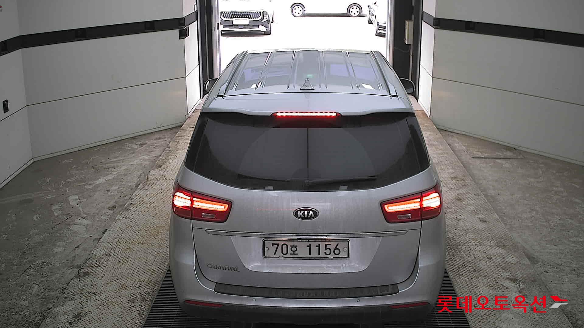 Kia New Carnival 2020 - Image 17