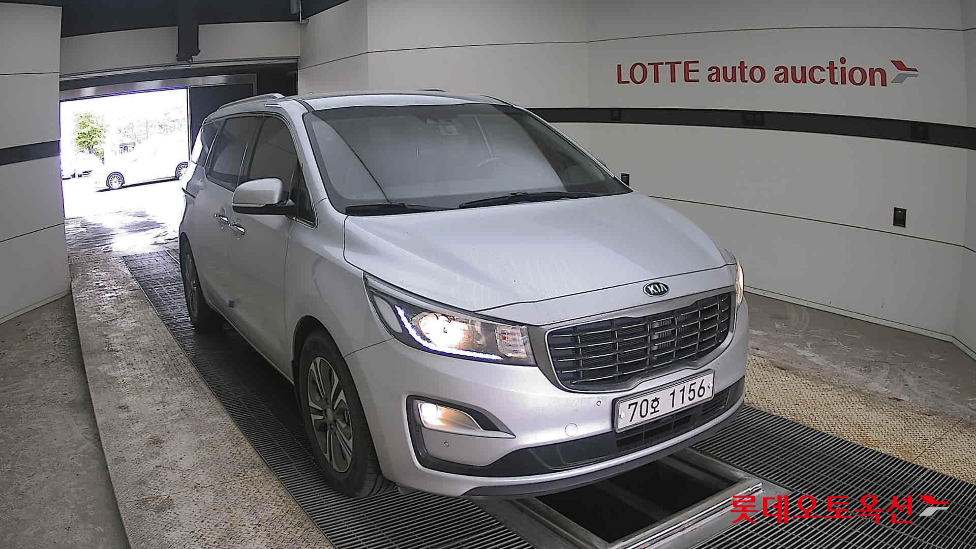 Kia New Carnival 2020 - Image 24