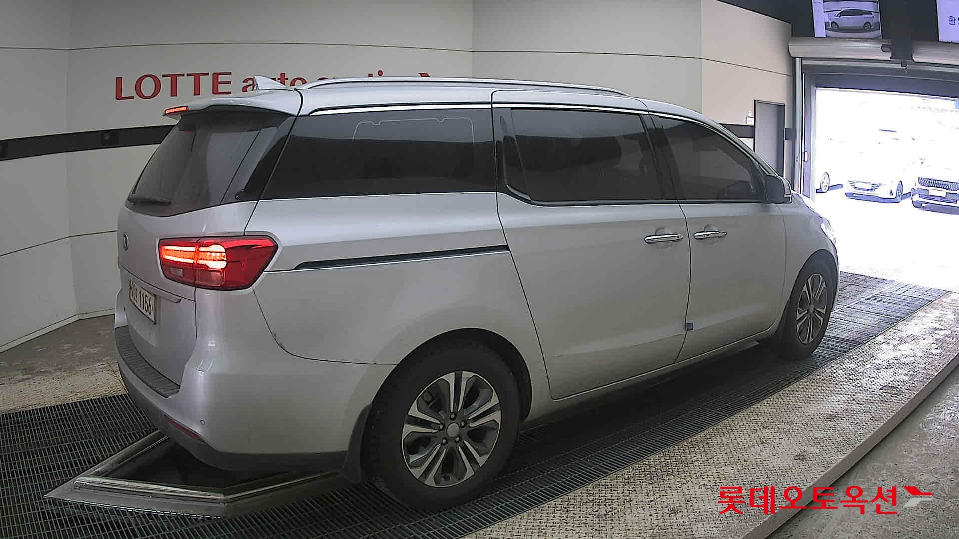 Kia New Carnival 2020 - Image 19