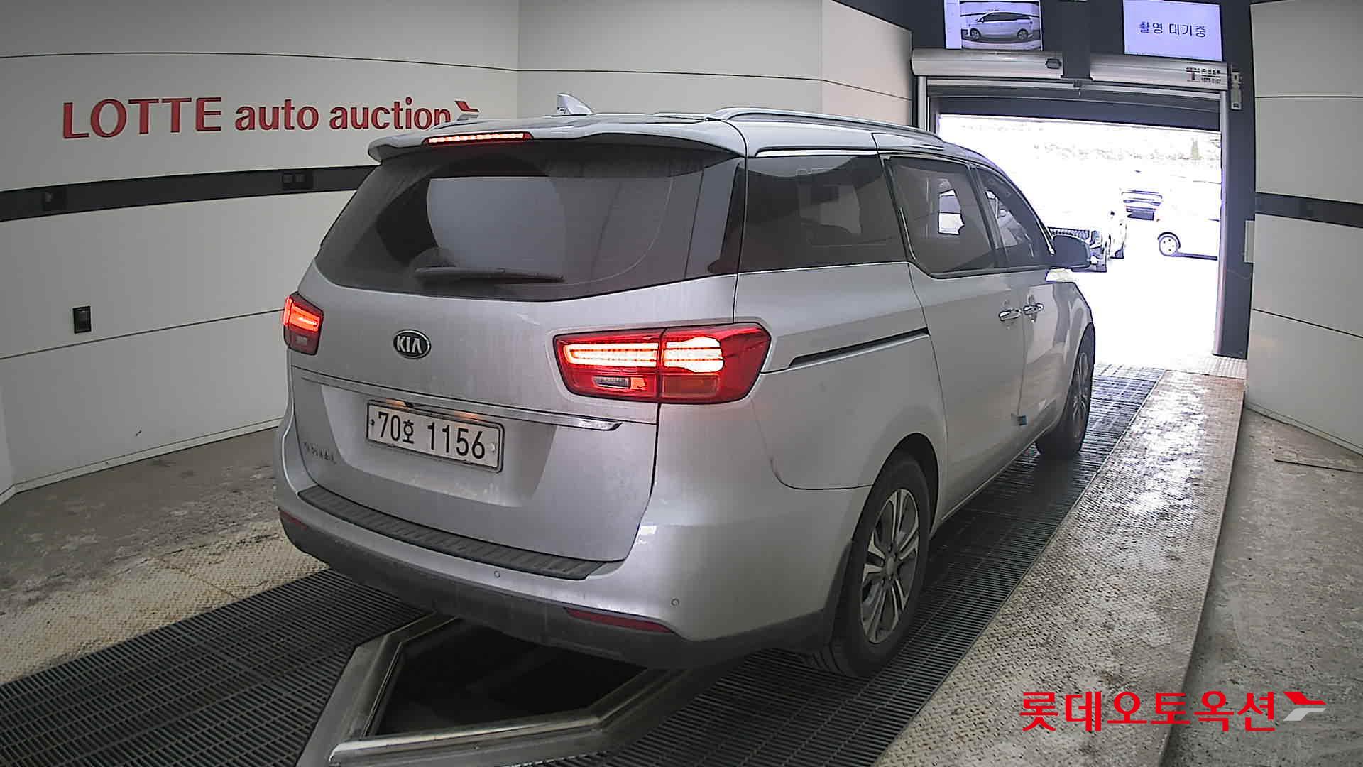 Kia New Carnival 2020 - Image 18