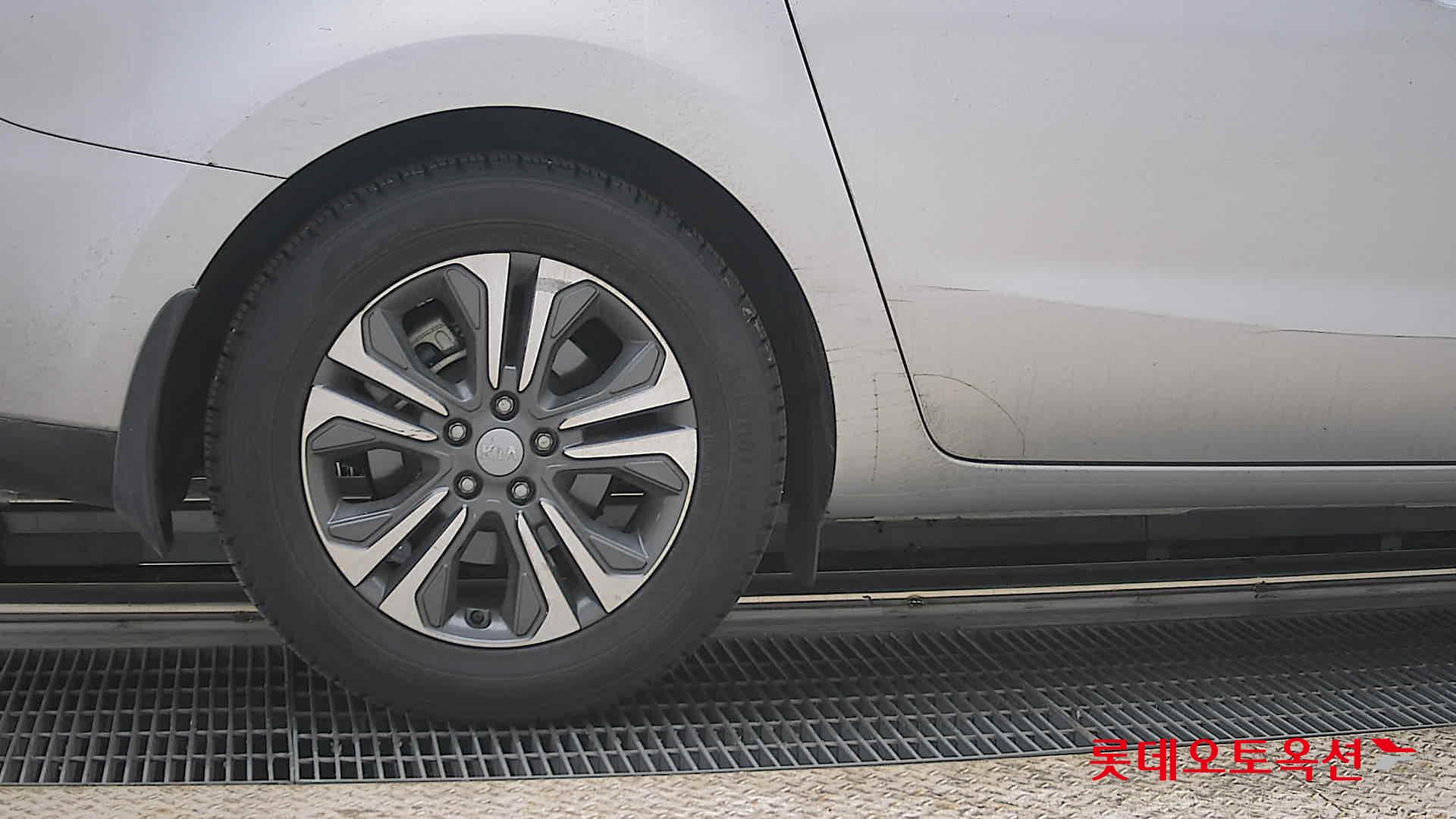 Kia New Carnival 2020 - Image 28