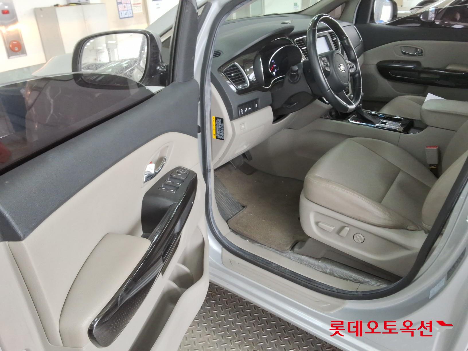 Kia New Carnival 2020 - Image 37