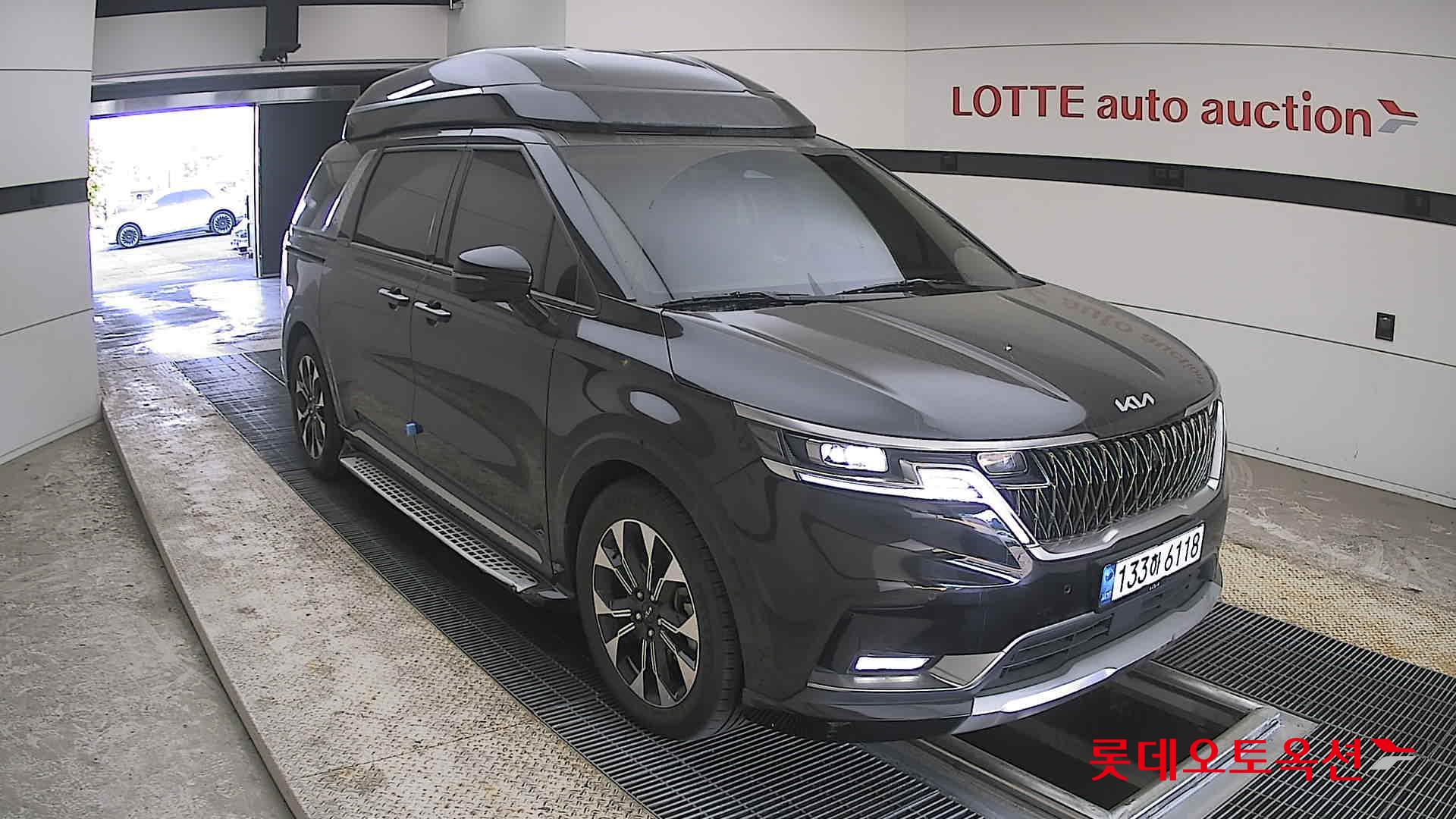 Kia Carnival - 6