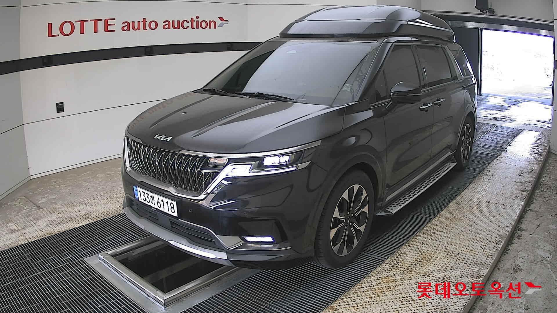 Kia Carnival - 3