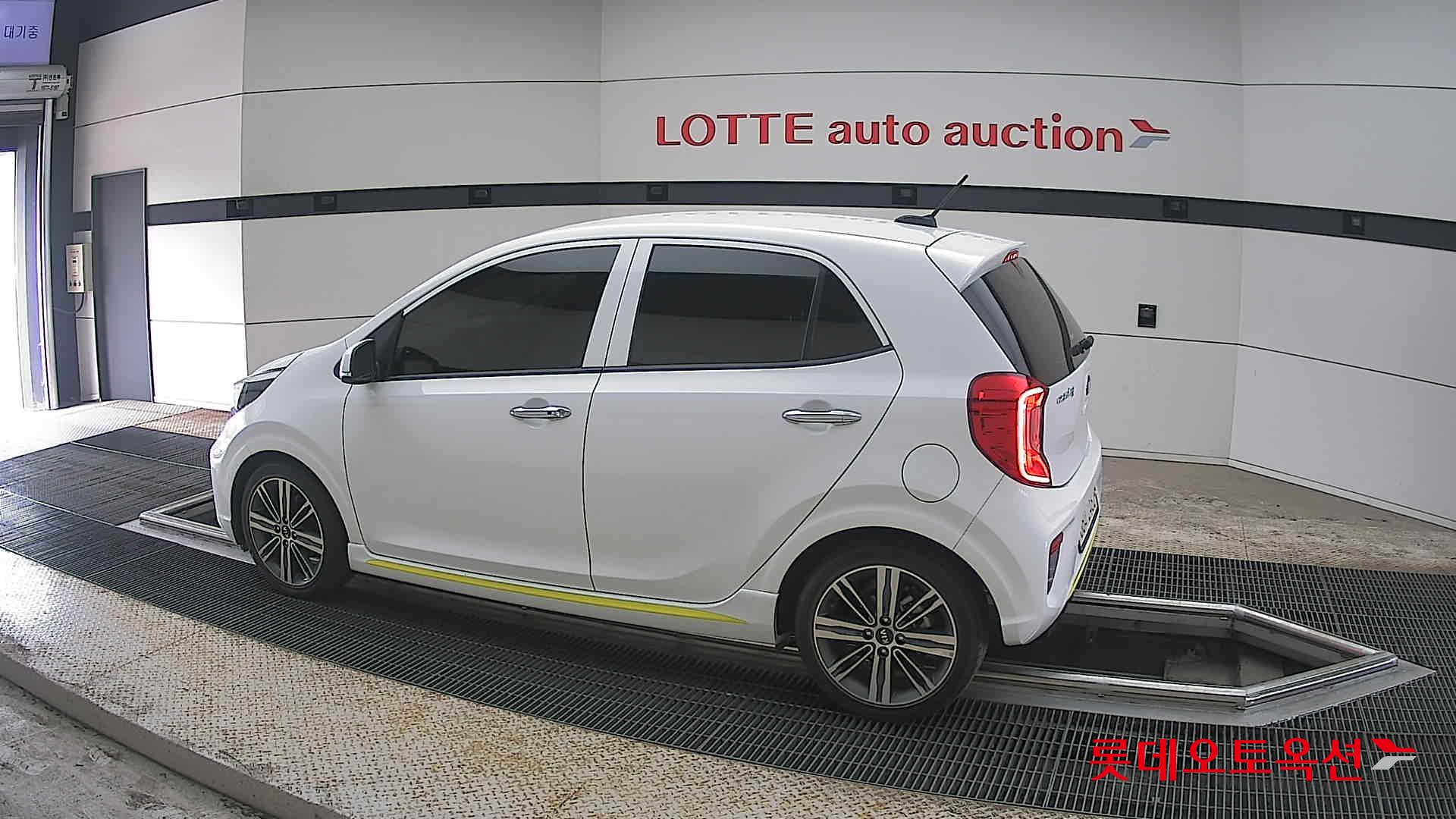 Kia Morning 2017 - Image 14