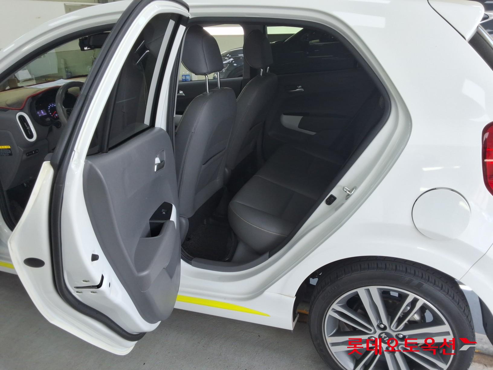 Kia Morning 2017 - Image 38