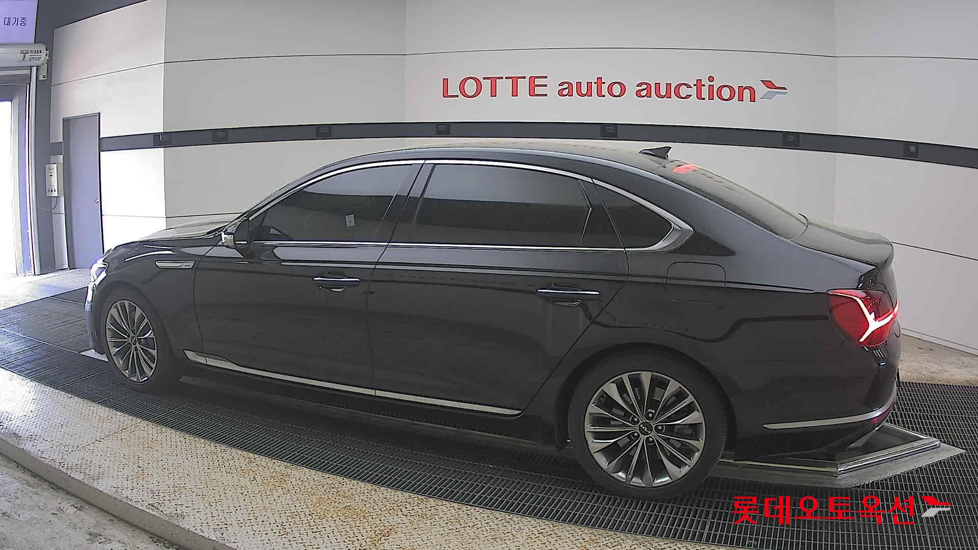 Kia K9 2022 - Image 14