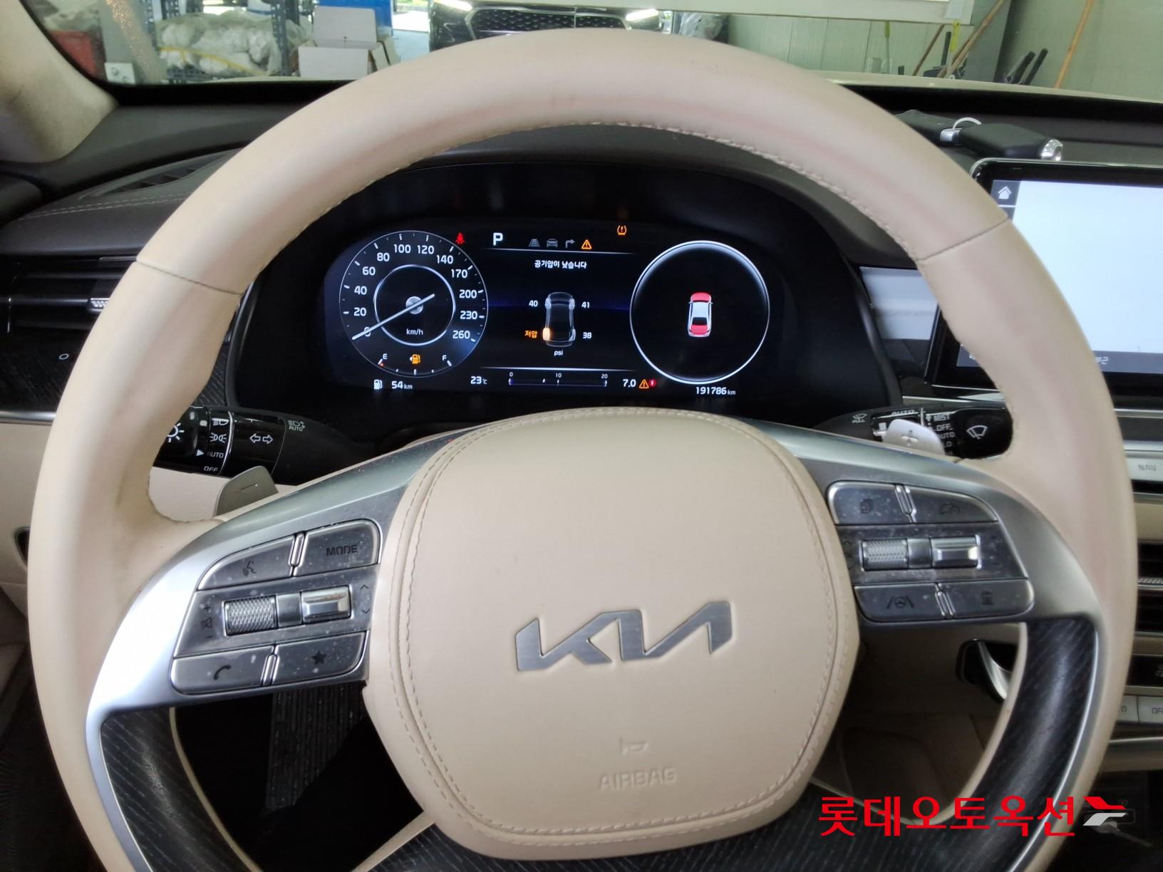 Kia K9 2022 - Image 30