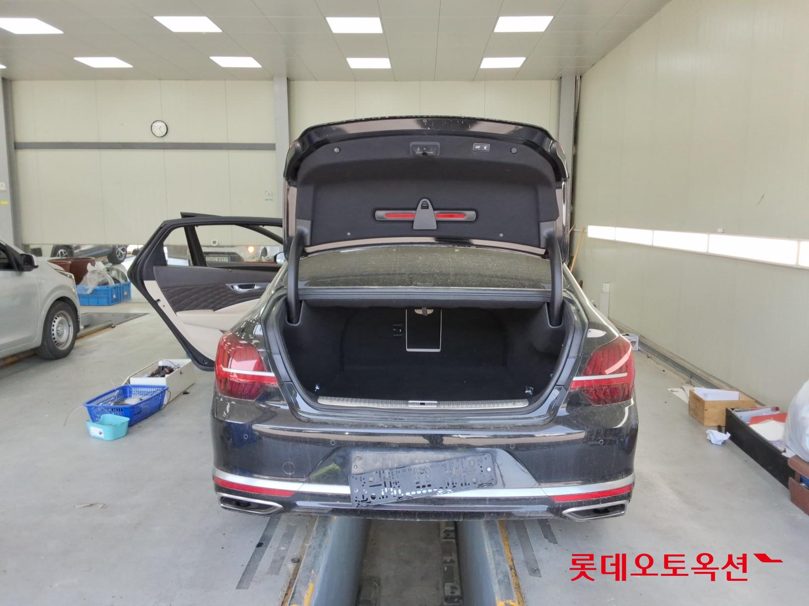 Kia K9 2022 - Image 38
