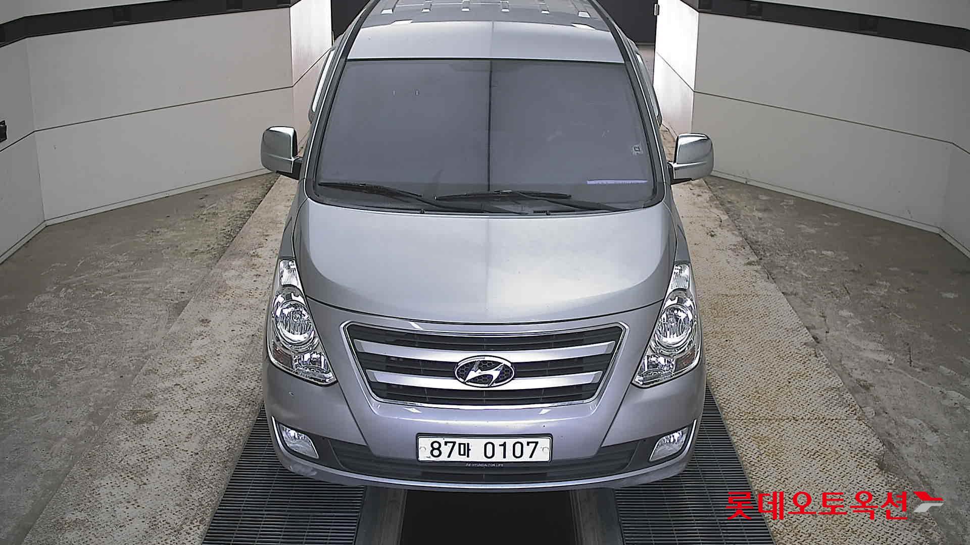 Hyundai Grand Starex