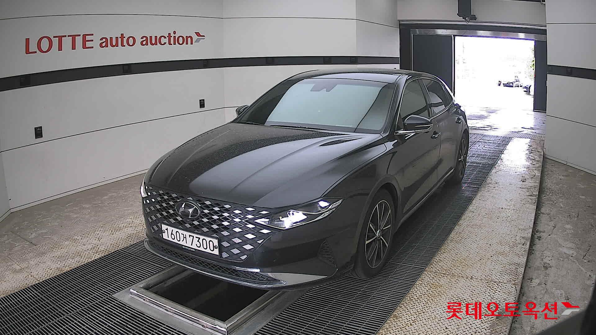 Hyundai Grandeur - 10