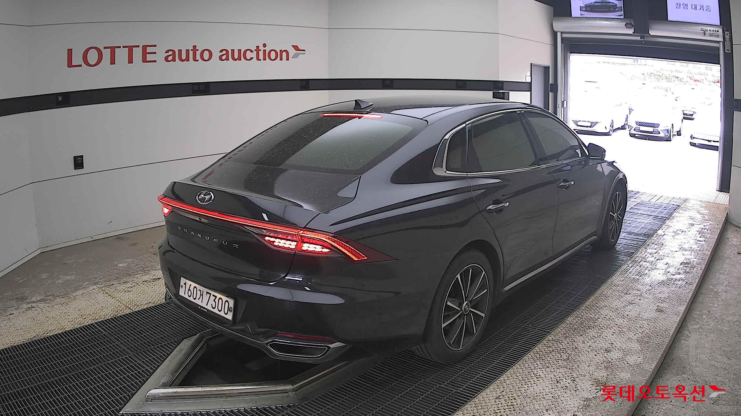 Hyundai Grandeur - 5