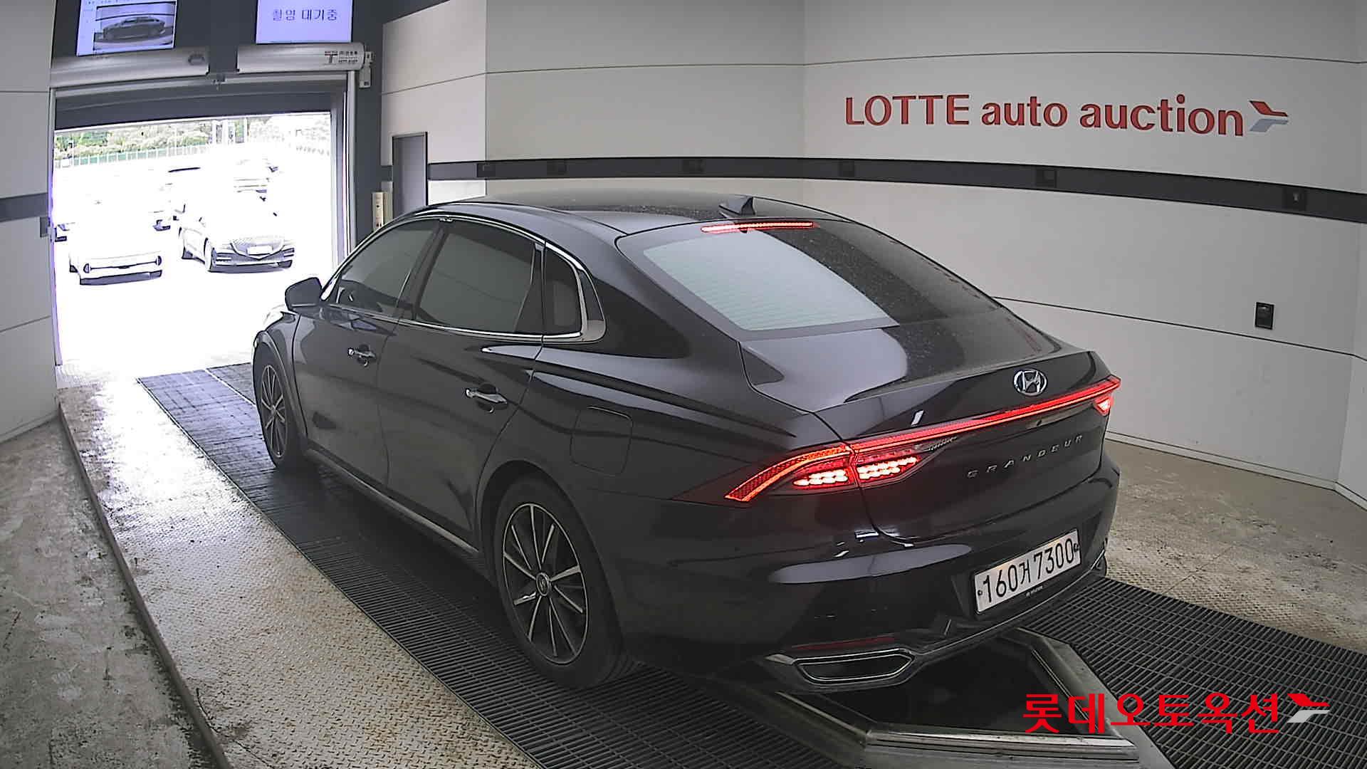 Hyundai Grandeur - 4