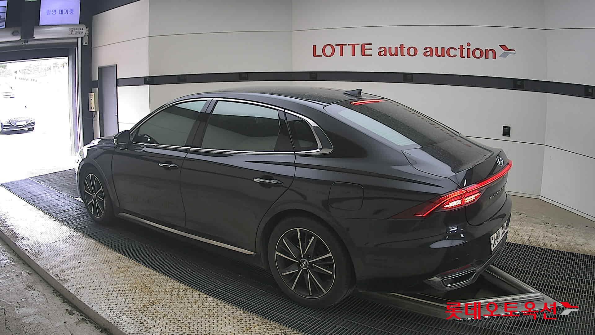 Hyundai Grandeur - 15