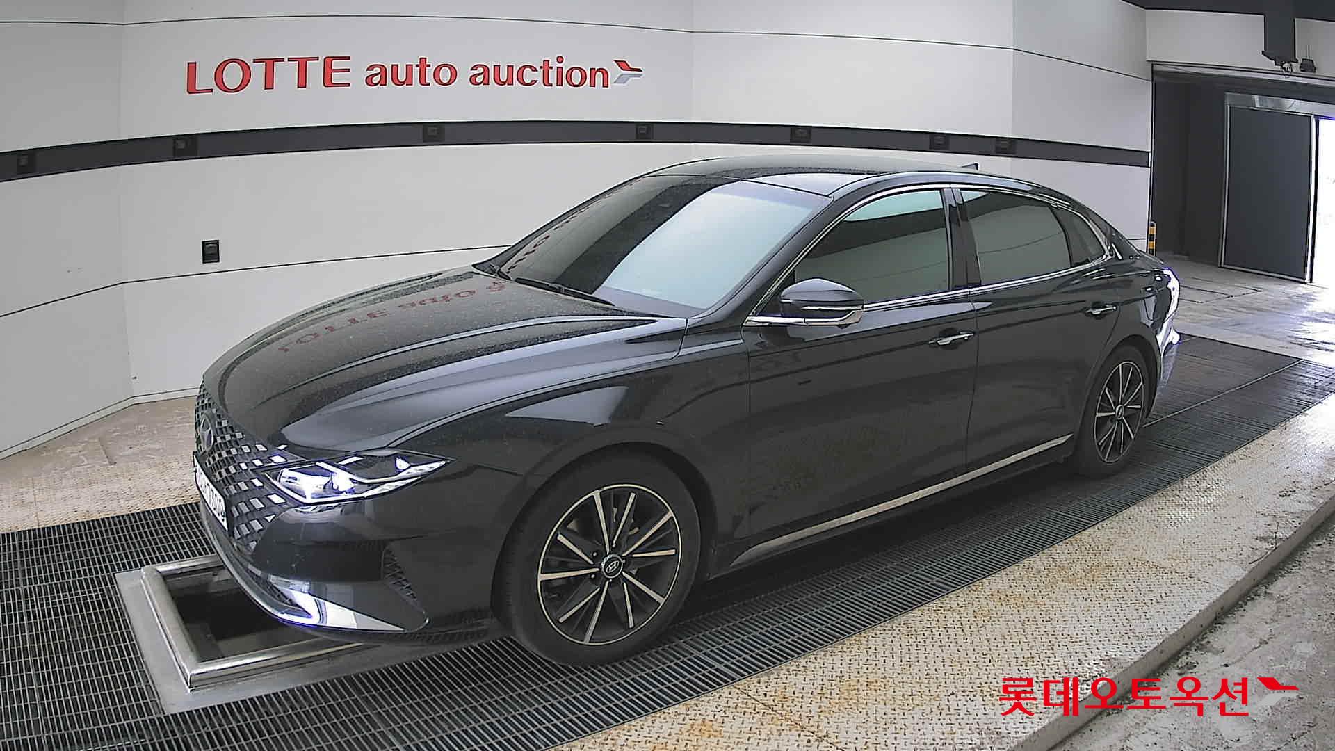 Hyundai Grandeur - 11