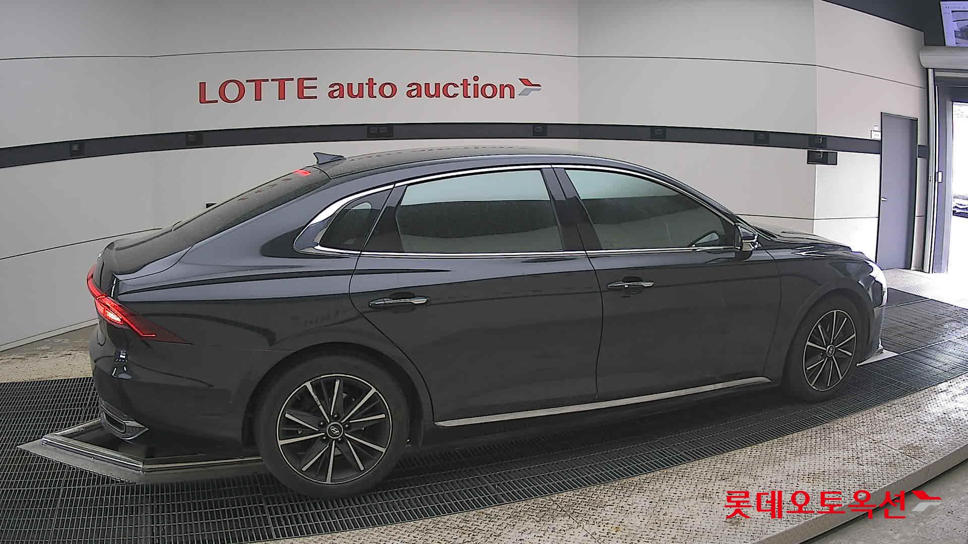 Hyundai Grandeur - 20