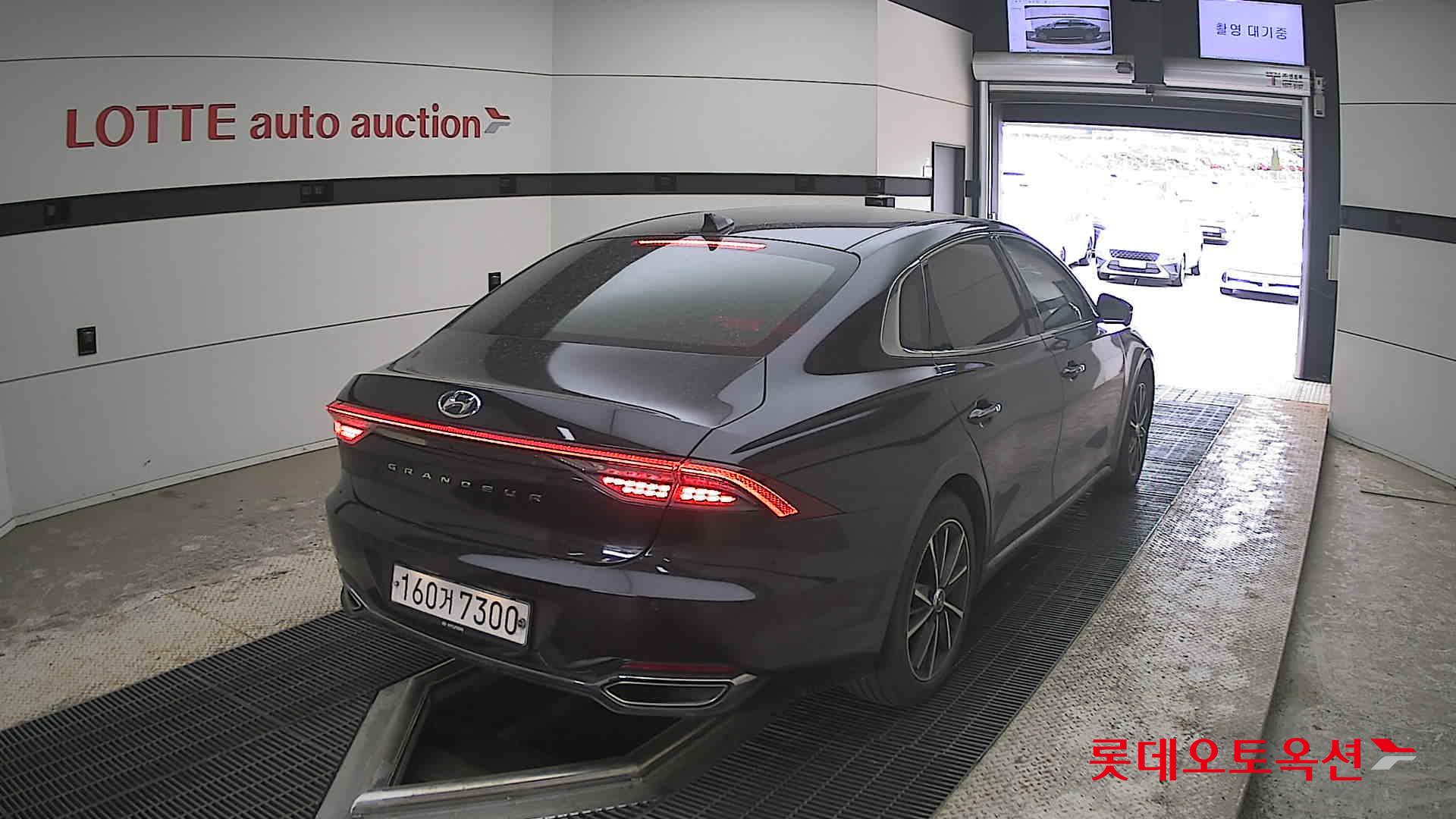 Hyundai Grandeur - 18
